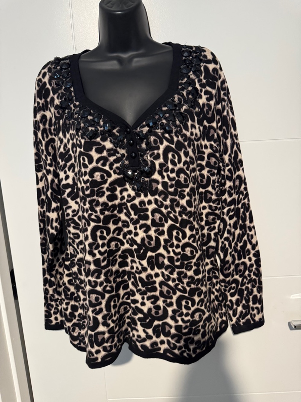 Midnight Velvet Black and Cream Leopard-Print Embellished Long-Sleeve Top